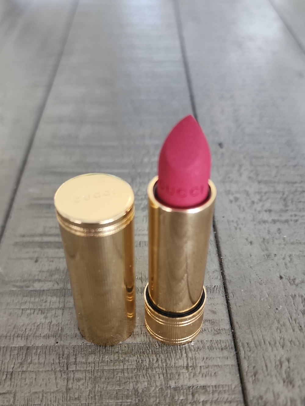 NEW Gucci Eadie Scarlet Lipstick